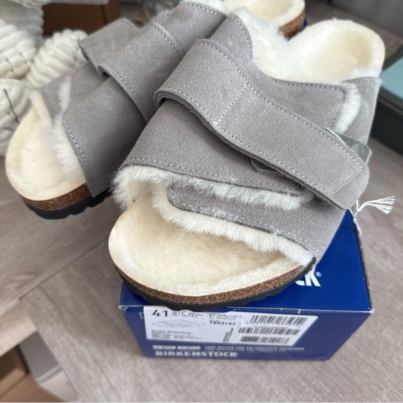 Birkenstock Kyoto Gray Shearling Sandals - Picture 5 of 5